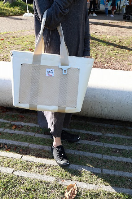 自動車部品会社と産業資材商社の端材を組み合わせたコラボトートバッグ（大）