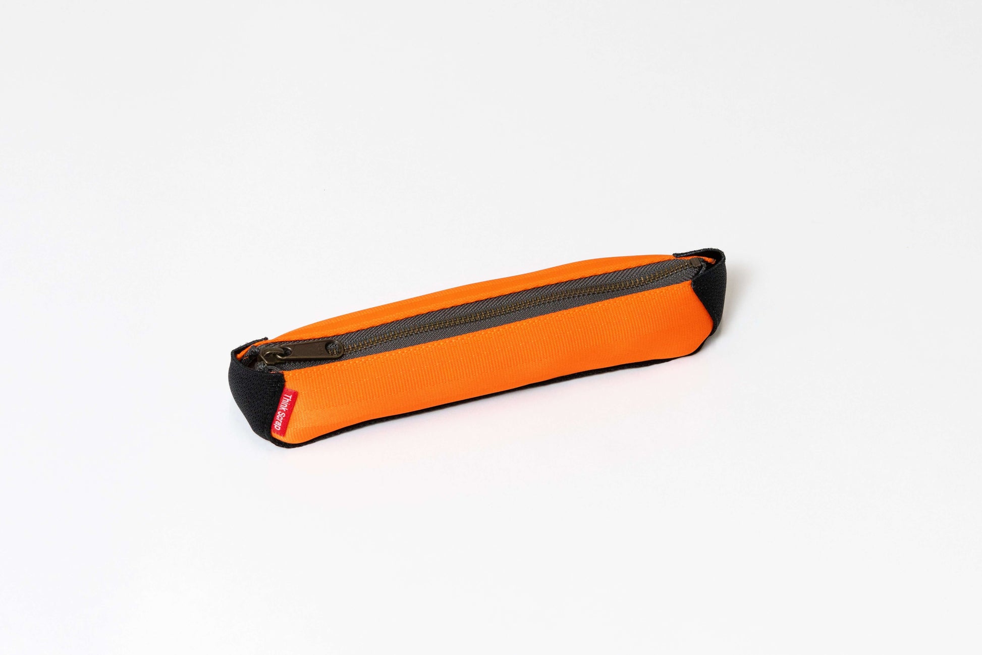 ペンケース 筆箱 筆記用具入れ 文房具 シートベルトペンケース シートベルト限定 端材アップサイクルペンケース 収納と取出しは楽ペンケース 見た目はスリムなペンケース オレンジ色ペンケース